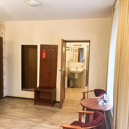 Hotel Logos-2